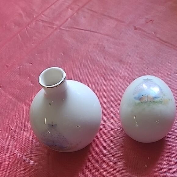 Vintage  Mini Bluebird Vase and Egg - Picture 1 of 12